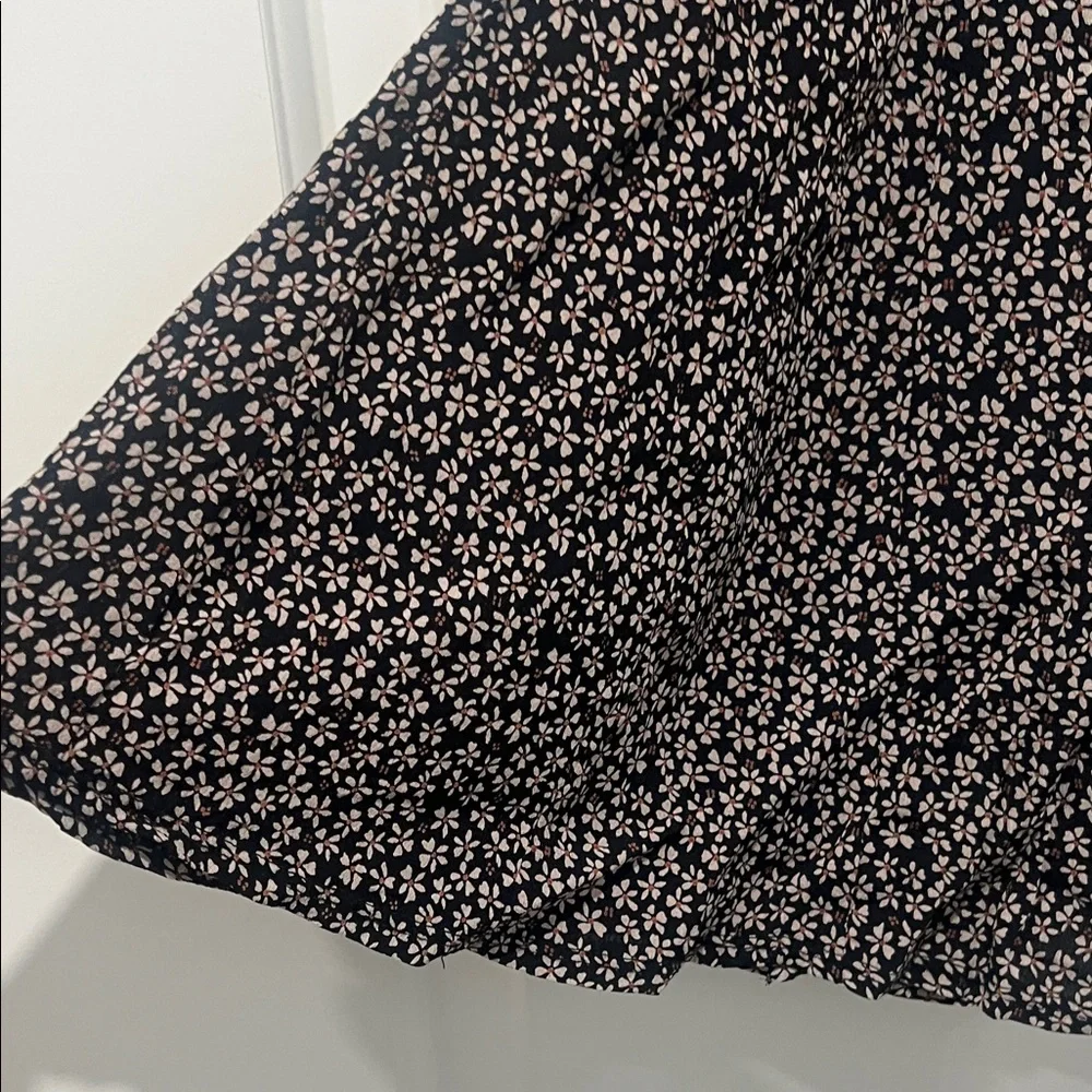 Brandy Melville Black and‎ Cream Floral Skirt, One Size